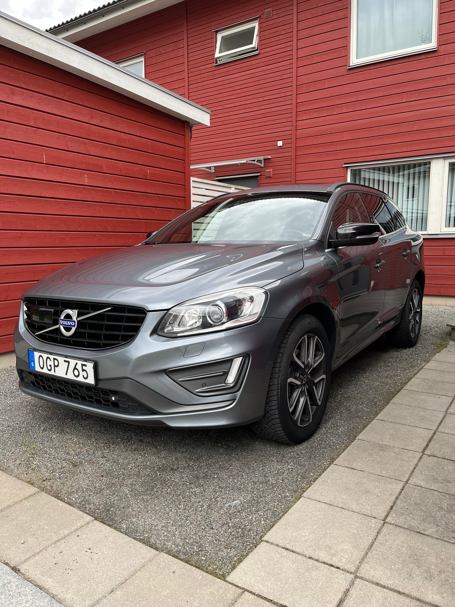 Volvo XC60 R-Design D4 AWD Geartronic 2017, bild 3/6