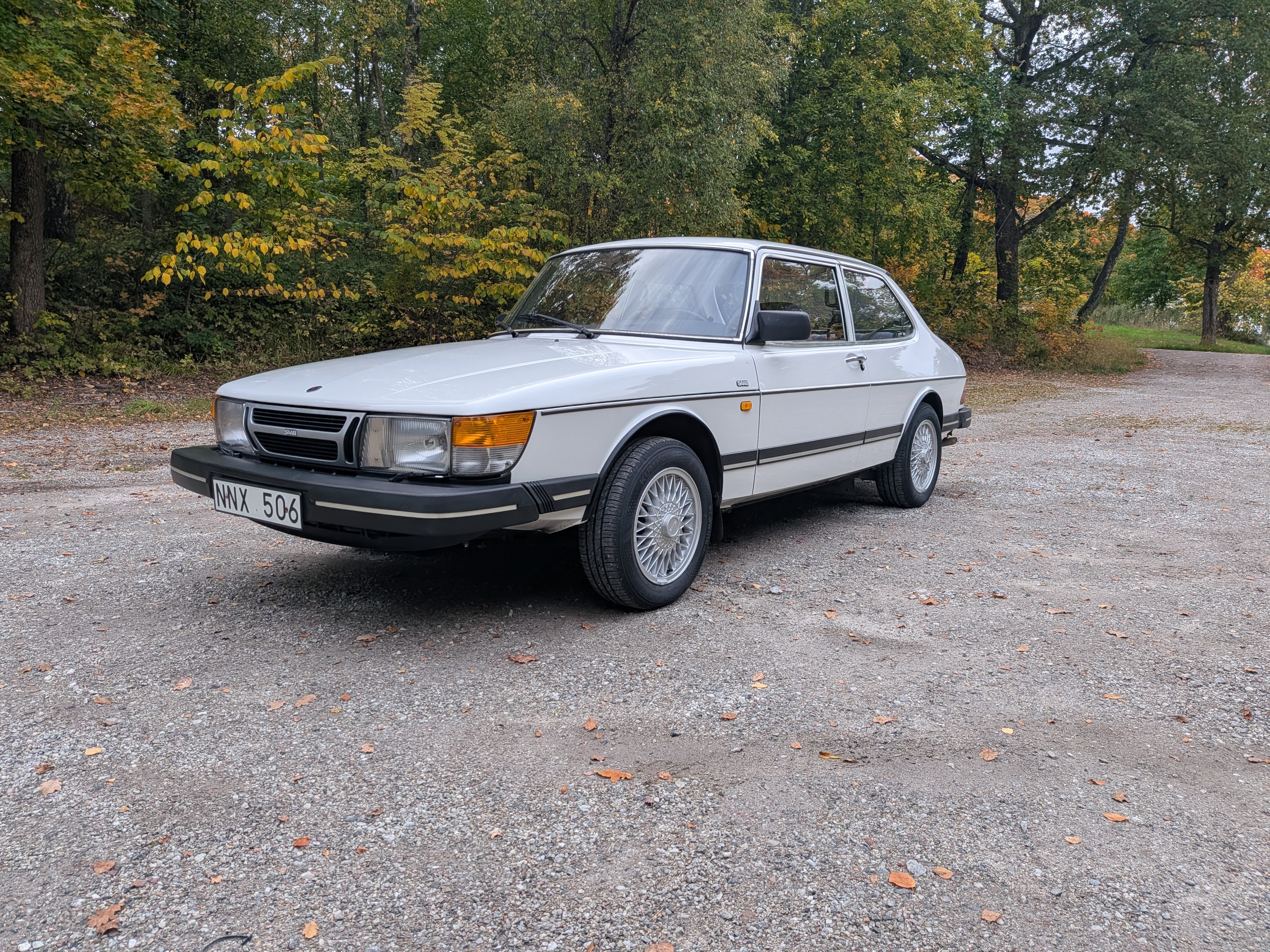 Saab 900