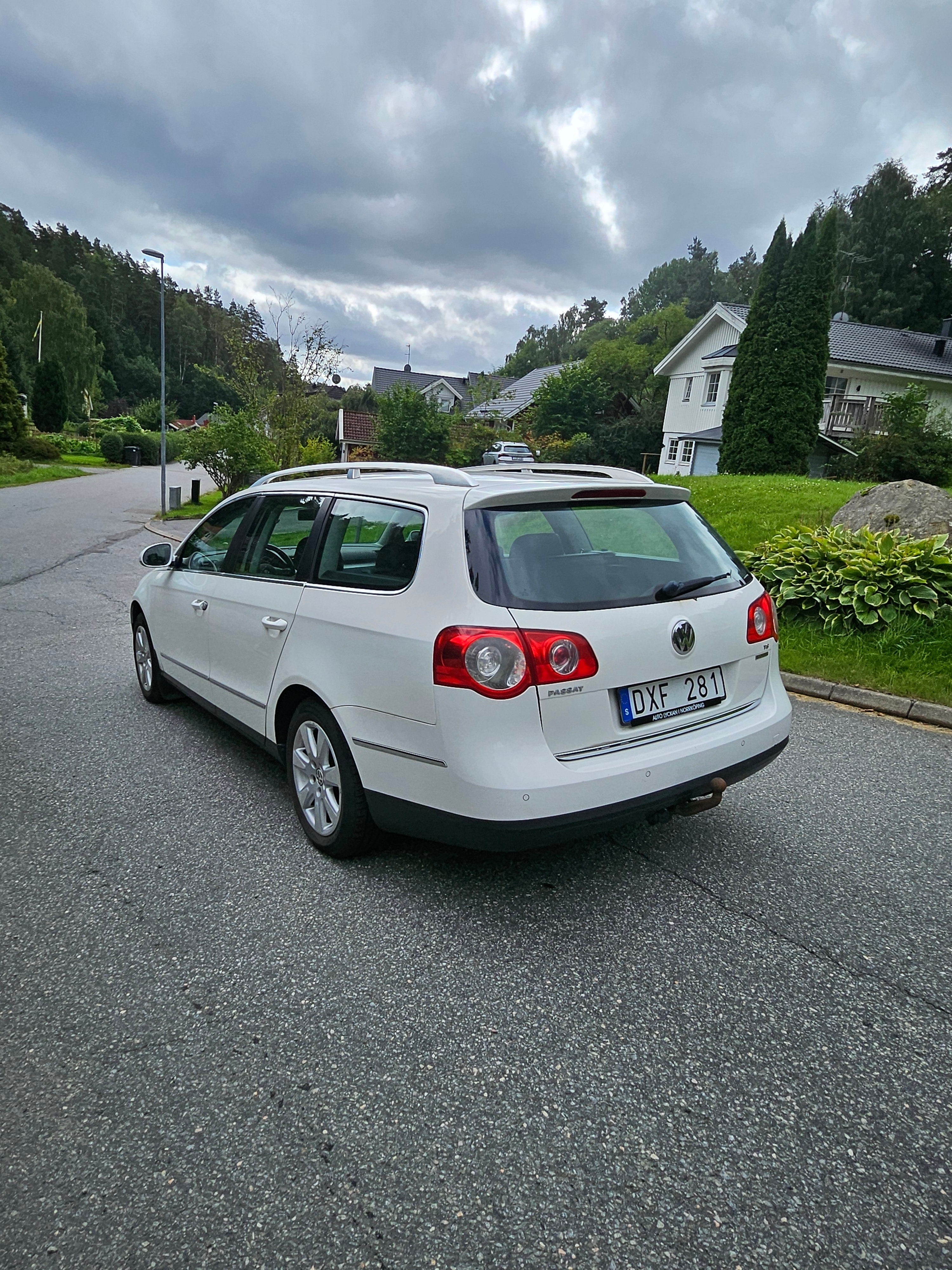 Volkswagen Passat 2010, kuva 3/8