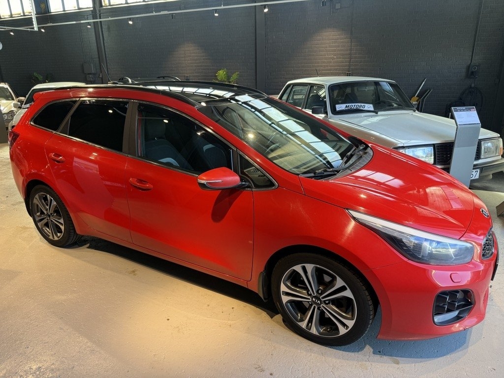 Kia Ceed cee'd_sw 1.6 CRDi GT-Line 2016, photo 5/10