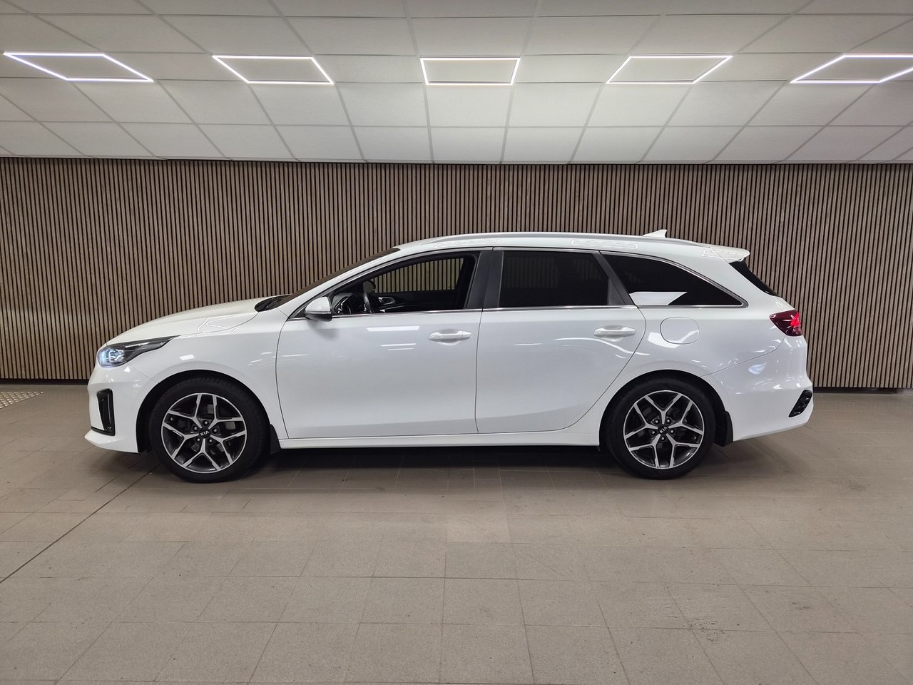 Kia Ceed 2019, bild 3/8