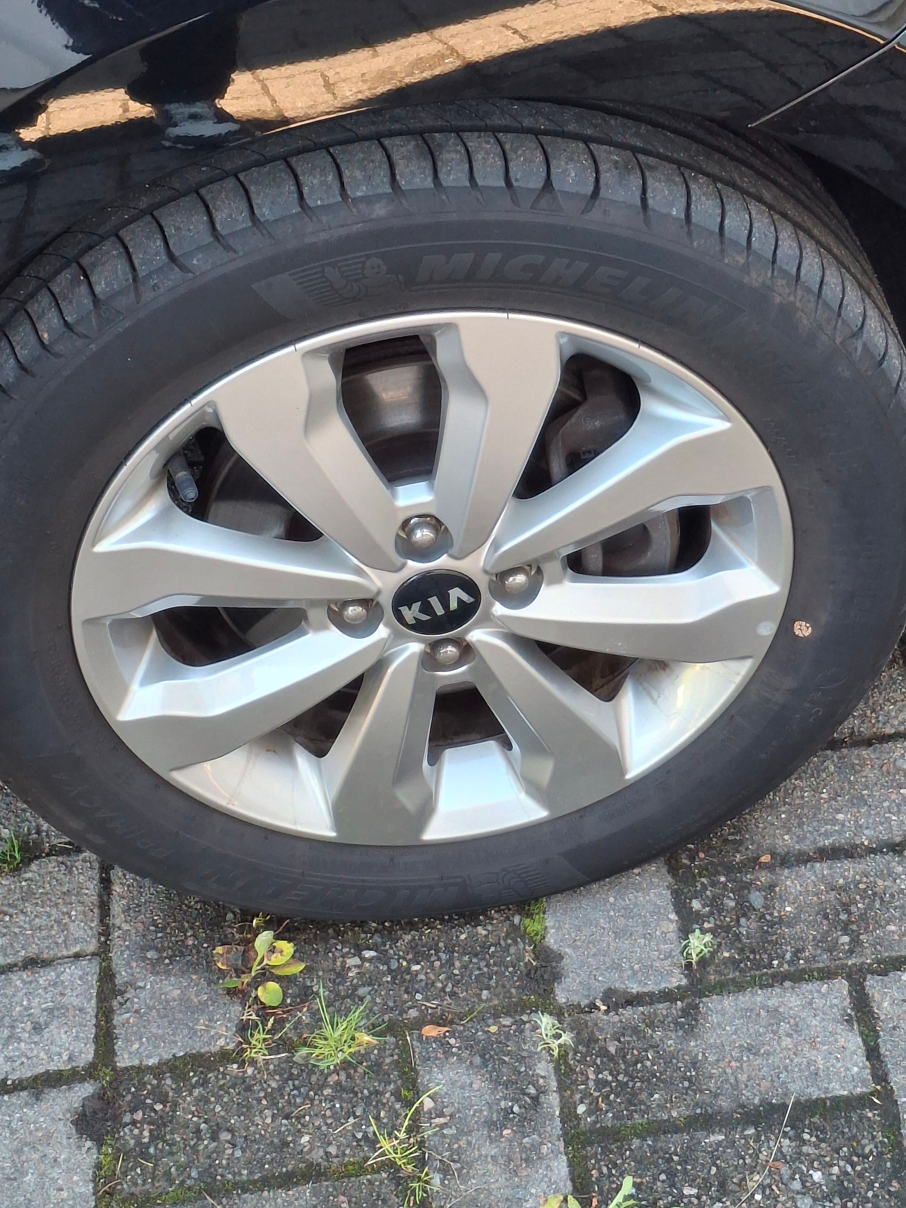 Kia Rio 1.0 T-GDI Manuell 2021, bild 2/10