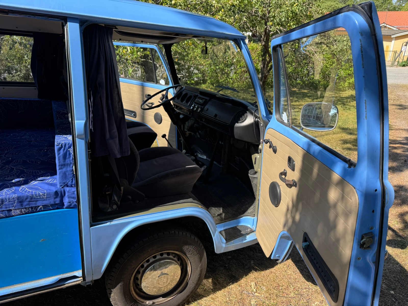 Volkswagen Transporter T2 campingbuss 1975, kuva 3/10