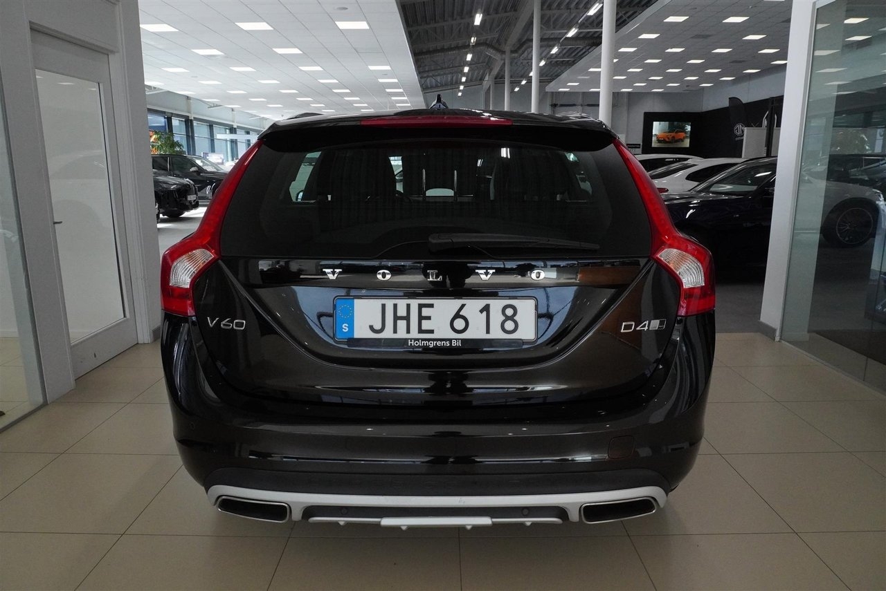 Volvo V60 Cross Country 2018, kuva 6/10