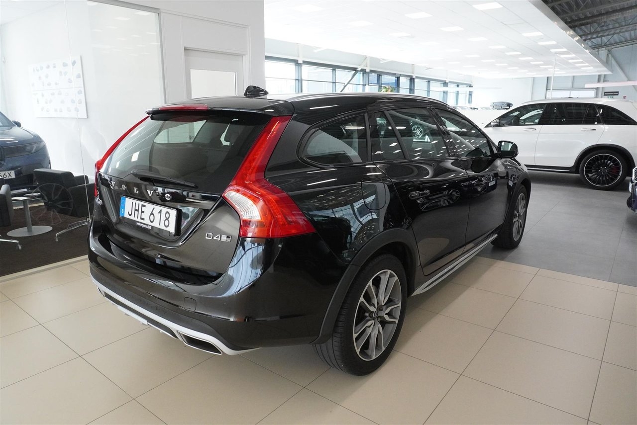 Volvo V60 Cross Country 2018, kuva 5/10
