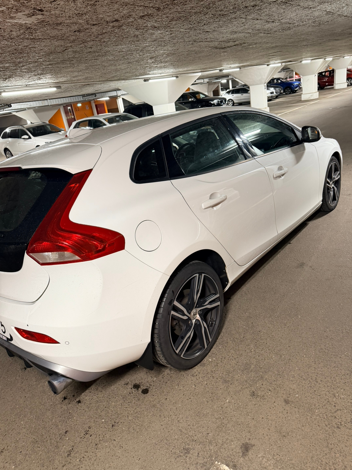 Volvo V40 T2 Geartronic 2017, bild 2/6