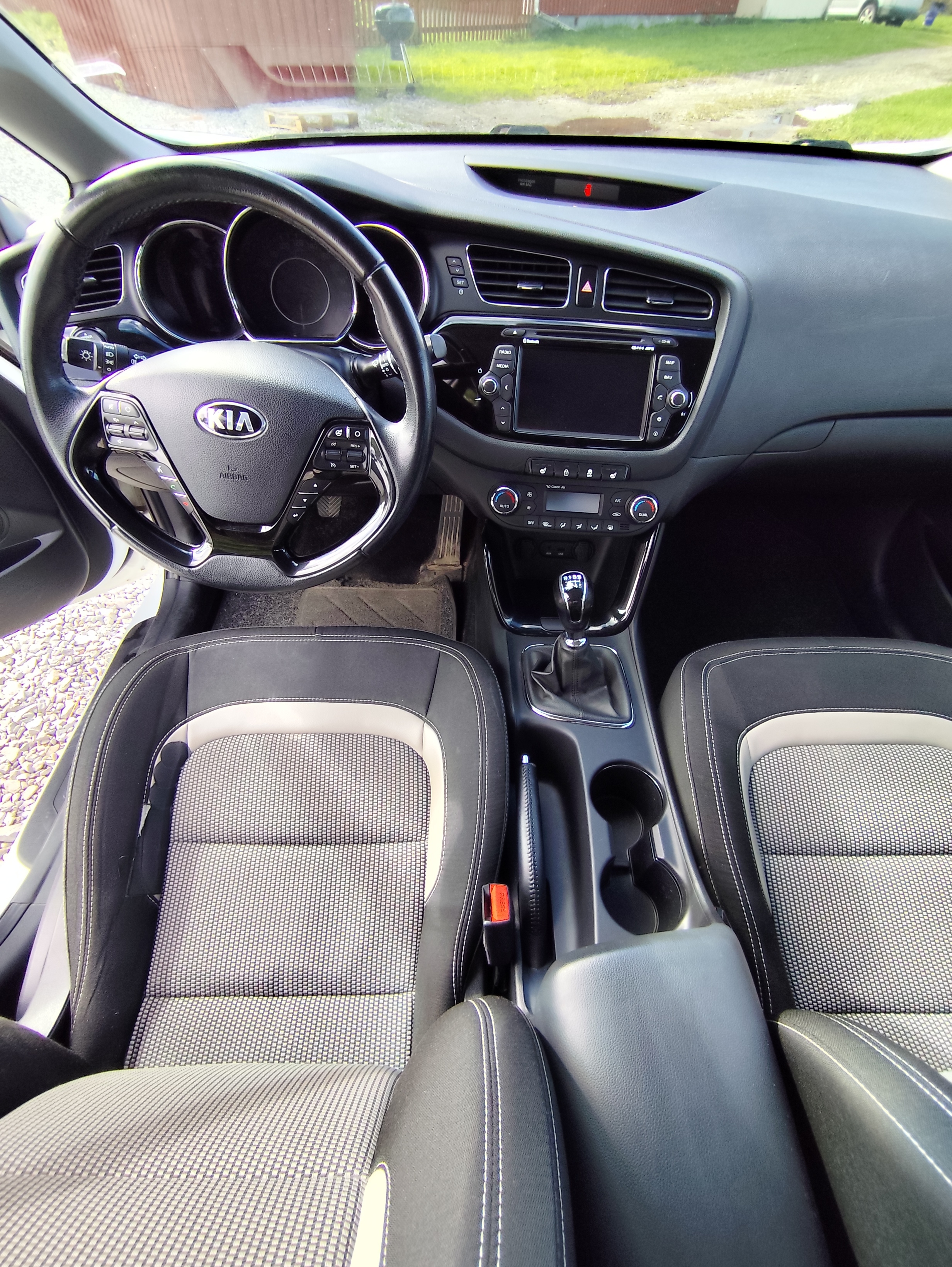 Kia Ceed 1.6 GDI Manuell 2015, bild 5/10
