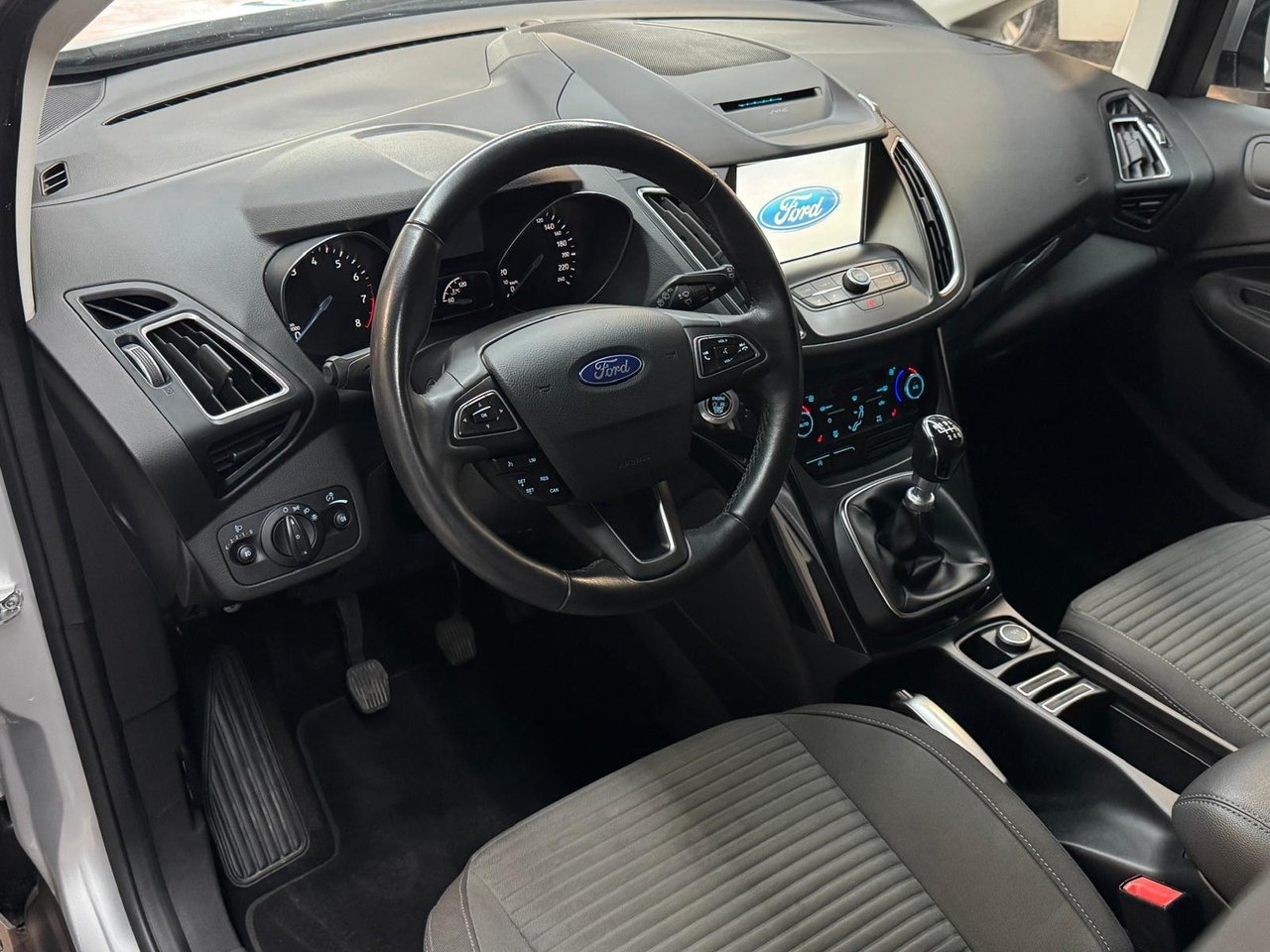 Ford C-Max 1.0 EcoBoost Titanium Euro 6 2016, photo 7/10
