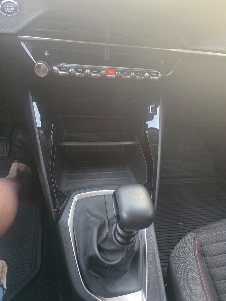 Peugeot 208 2019, bild 8/8