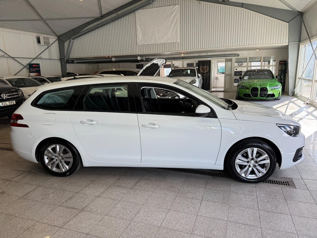 Peugeot 308 2019, bild 2/10