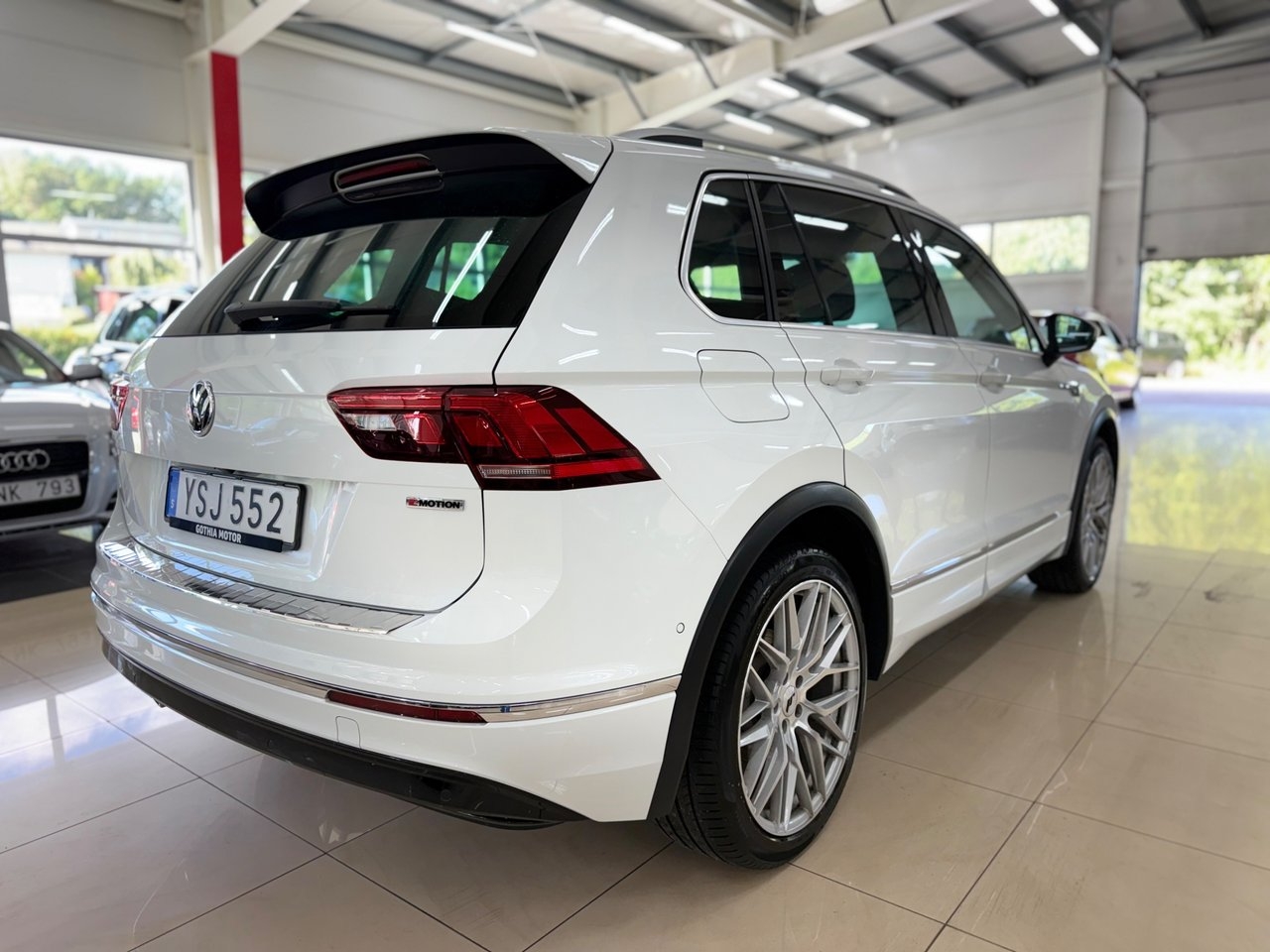 Volkswagen Tiguan 2019, bild 4/10
