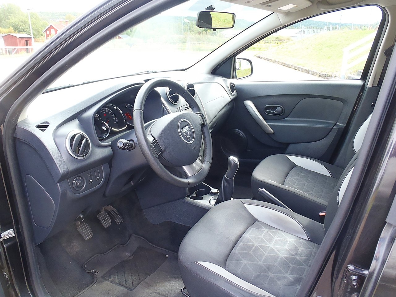 Dacia Sandero Stepway 2015, bild 5/10