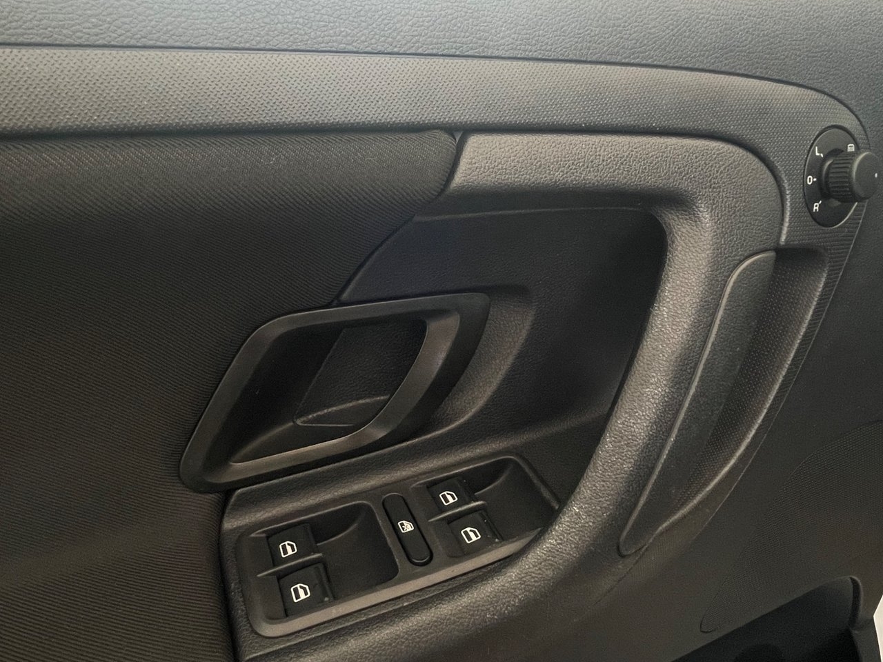 Skoda Fabia 2011, bild 7/10