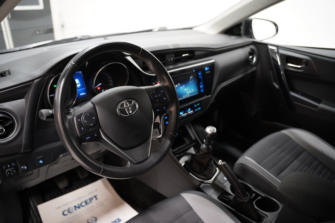 Toyota Auris 2016, bild 6/10