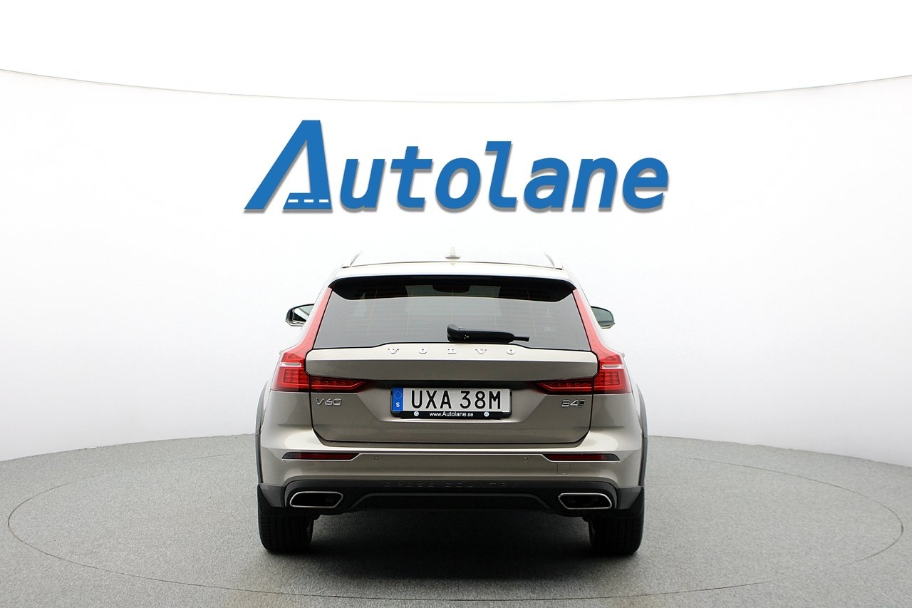 Volvo V60 Cross Country B4 AWD Skinn 2022, bild 7/10