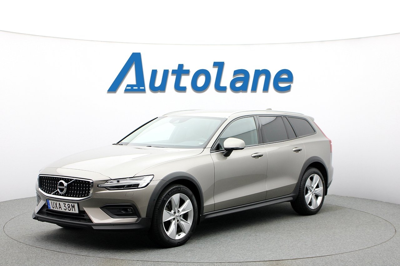 Volvo V60 Cross Country B4 AWD Skinn 2022, bild 4/10