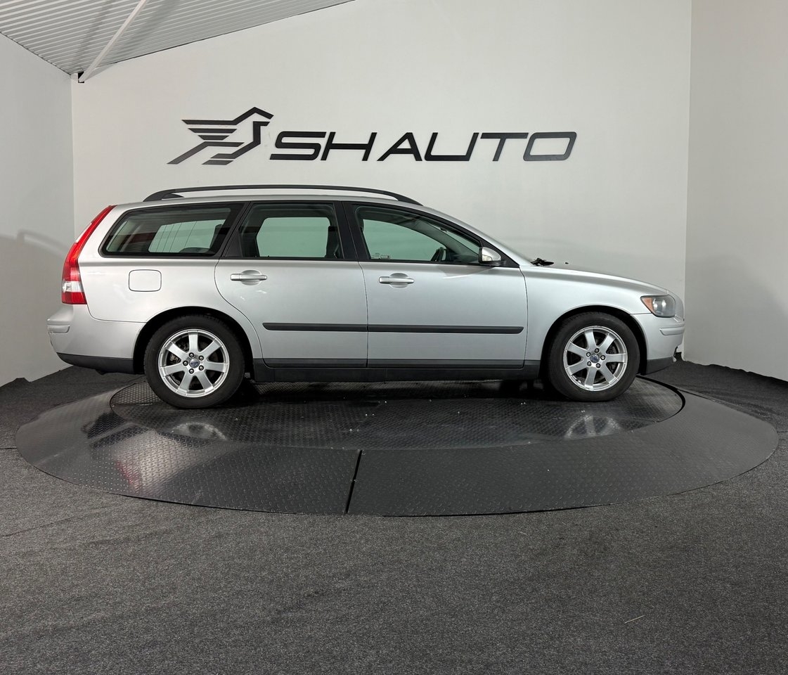 Volvo V50 2.4 Kinetic Euro 4Nybesiktad 2005, bild 4/10