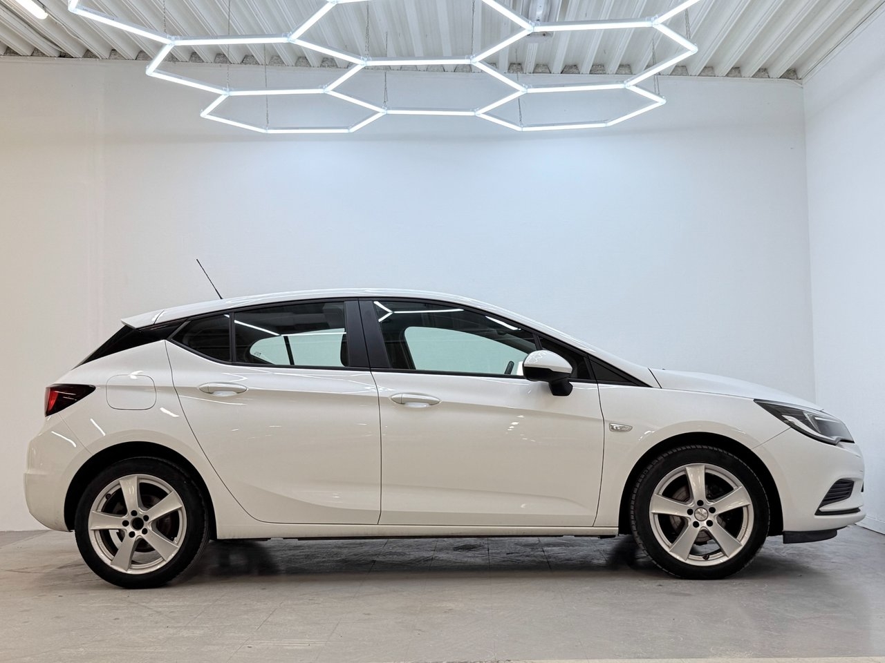 Opel Astra 2016, kuva 5/10