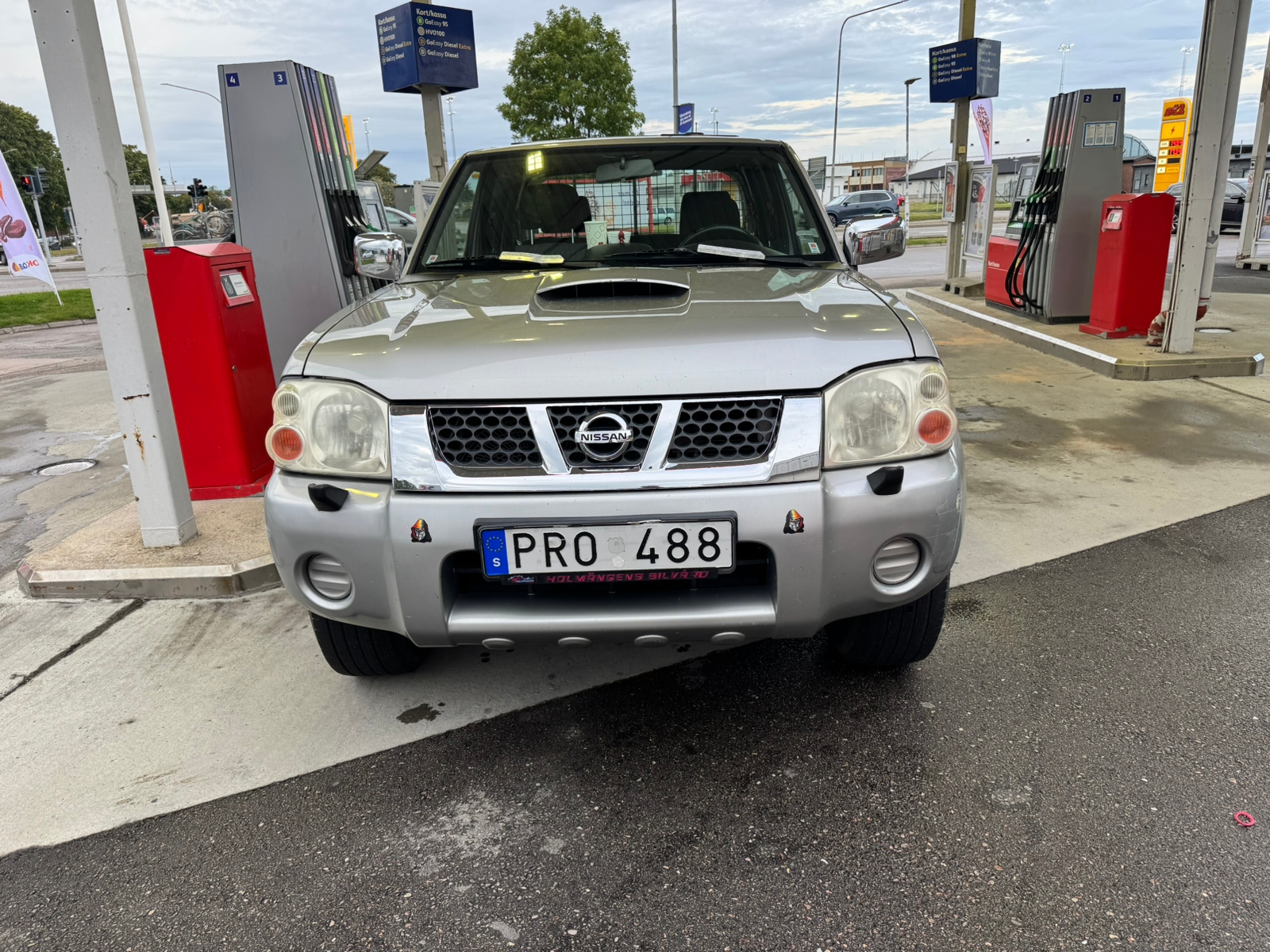 Nissan NP300