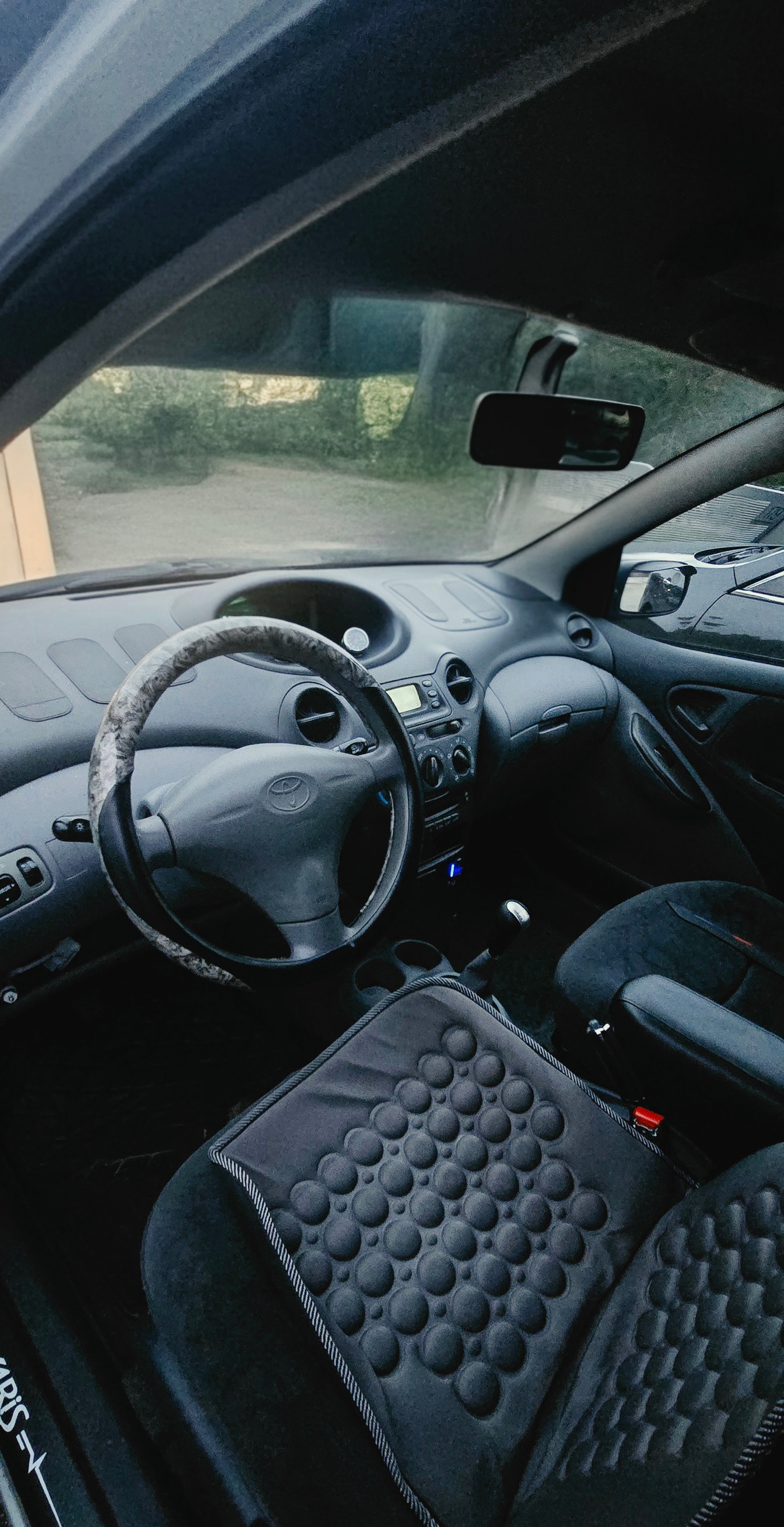 Toyota Yaris 5-dörrar 1.3 VVT-i Manuell 2003, bild 6/9