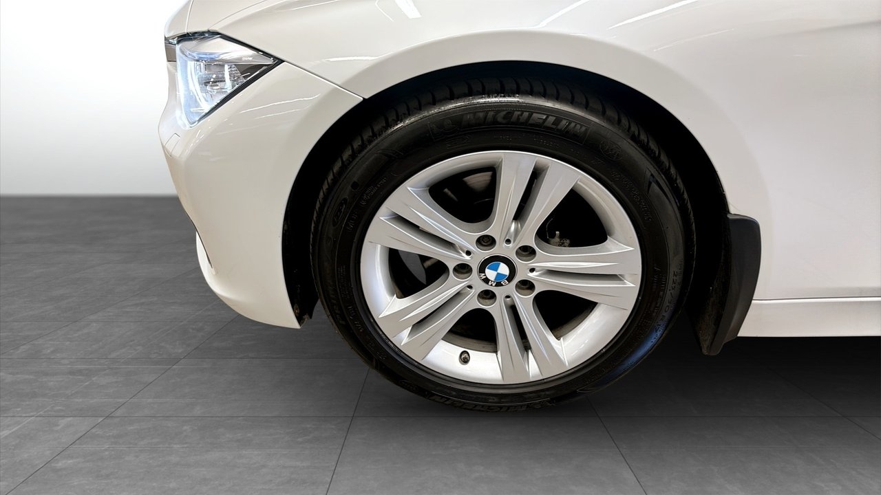 BMW 318 Touring Steptronic Sportline 2015, kuva 6/10