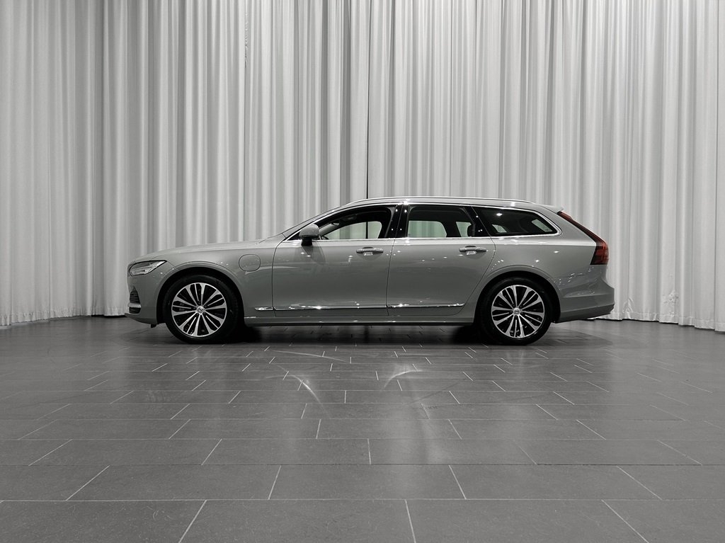 Volvo V90 2025, photo 2/14