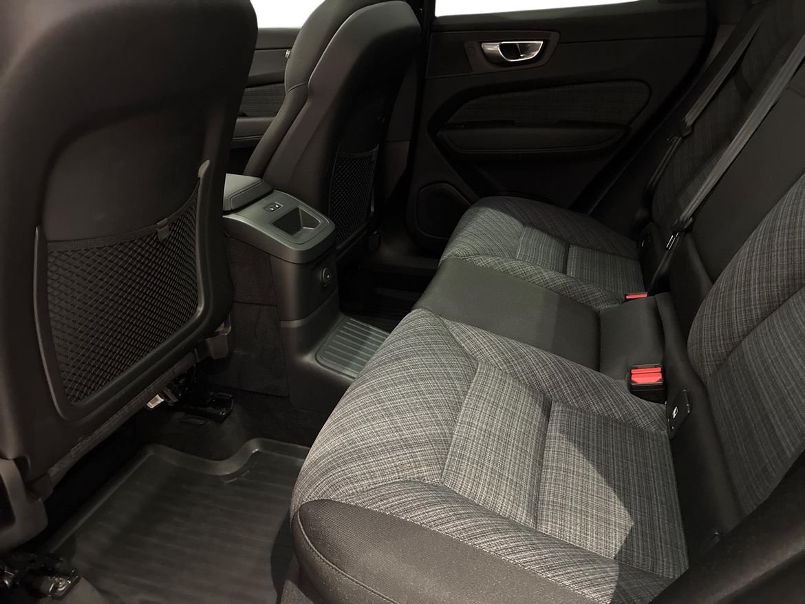 Volvo XC60 Recharge T6 Core Bright 2024, bild 6/20