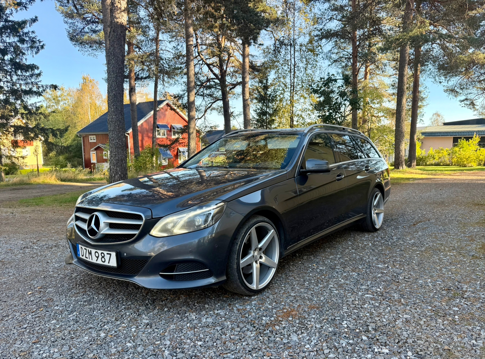Mercedes-Benz E