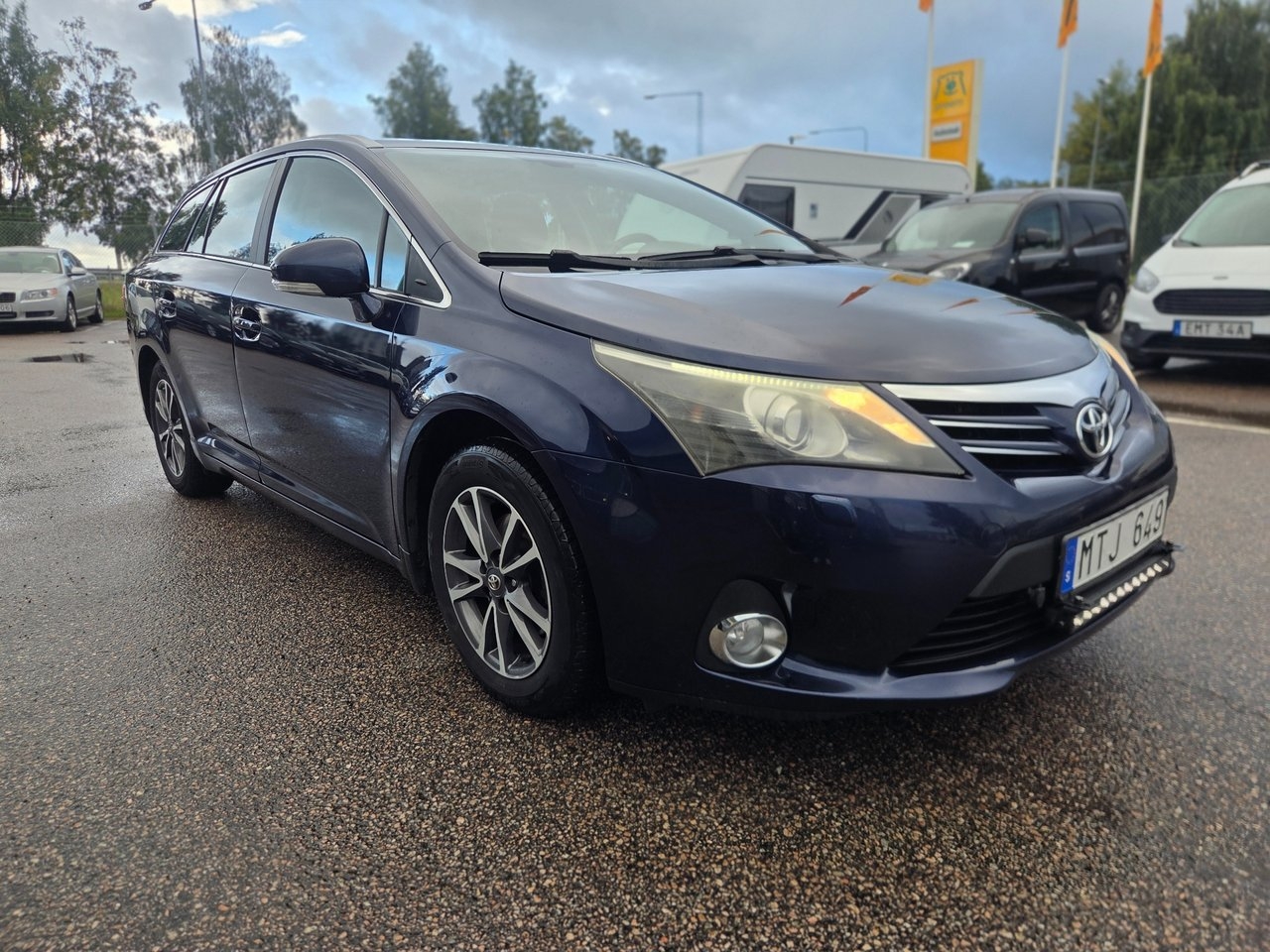 Toyota Avensis 2012, bild 2/8