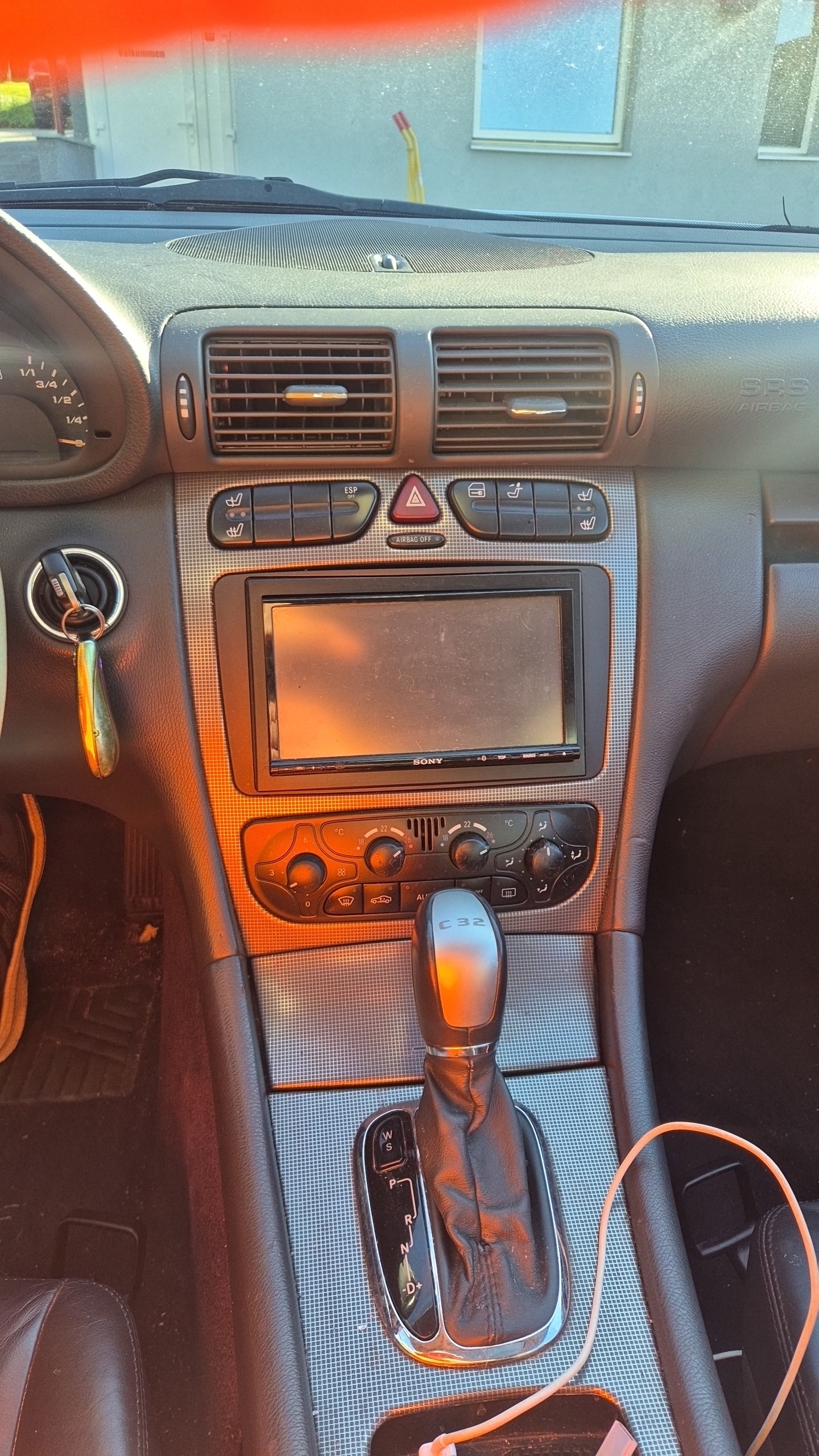 Mercedes-Benz C 32 AMG / defekt 2003, bild 6/7