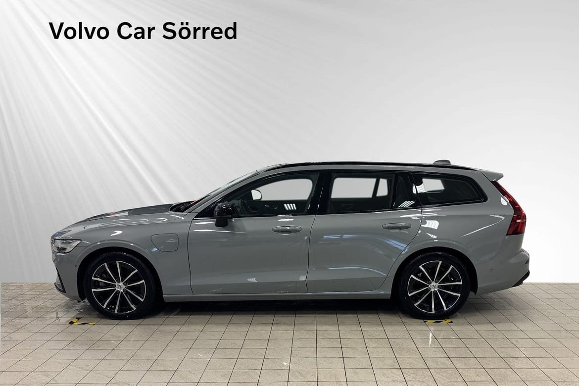 Volvo V60 T6 Plus Dark Nordic Edition 2026, bild 7/10