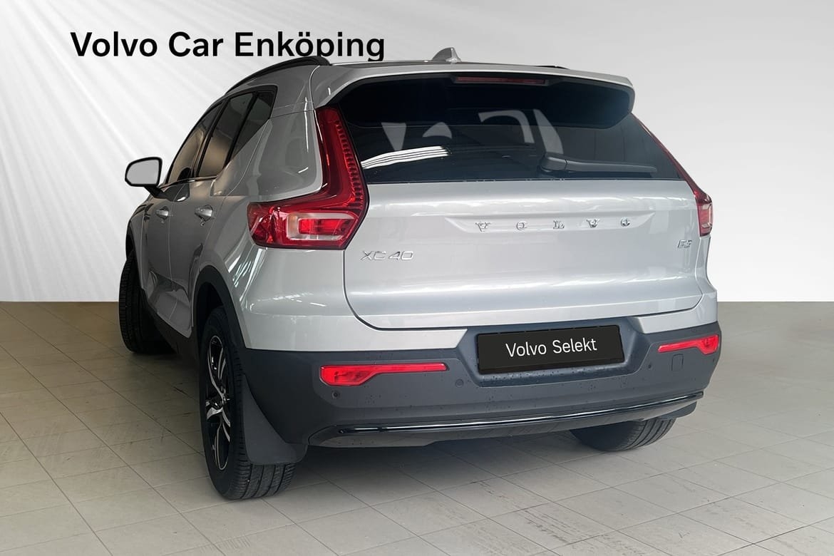 Volvo XC40 B3 FWD Bensin Plus Dark 2025, bild 4/27