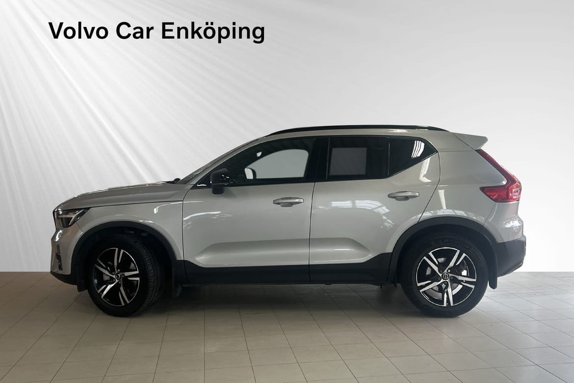 Volvo XC40 B3 FWD Bensin Plus Dark 2025, bild 3/27