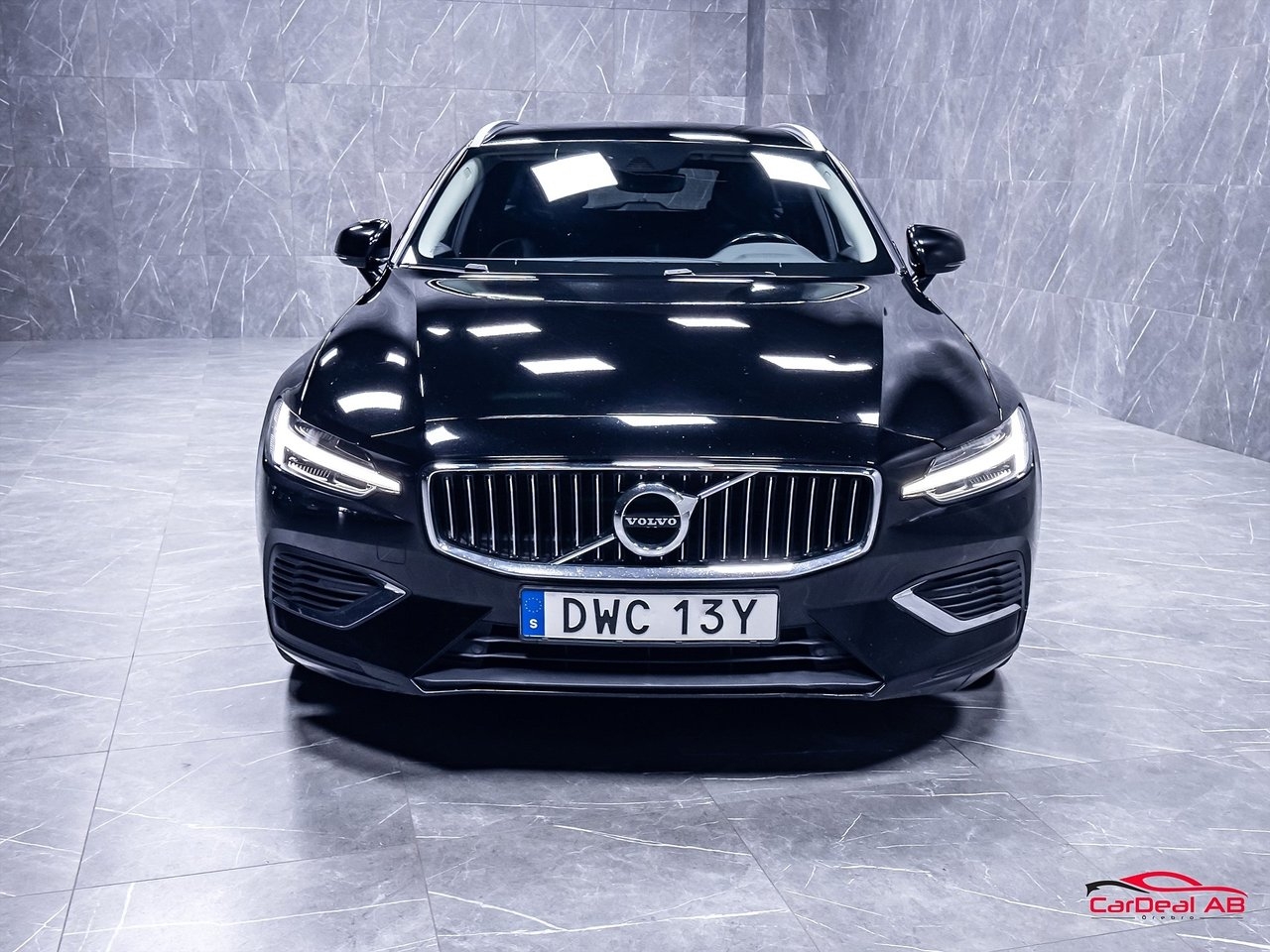 Volvo V60 2021, bild 2/10