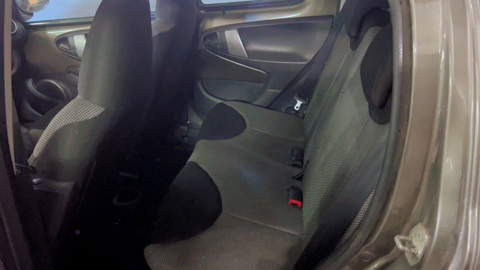 Toyota Aygo 5-dörrar 1.0 VVT-i Manuell 2013, bild 7/7