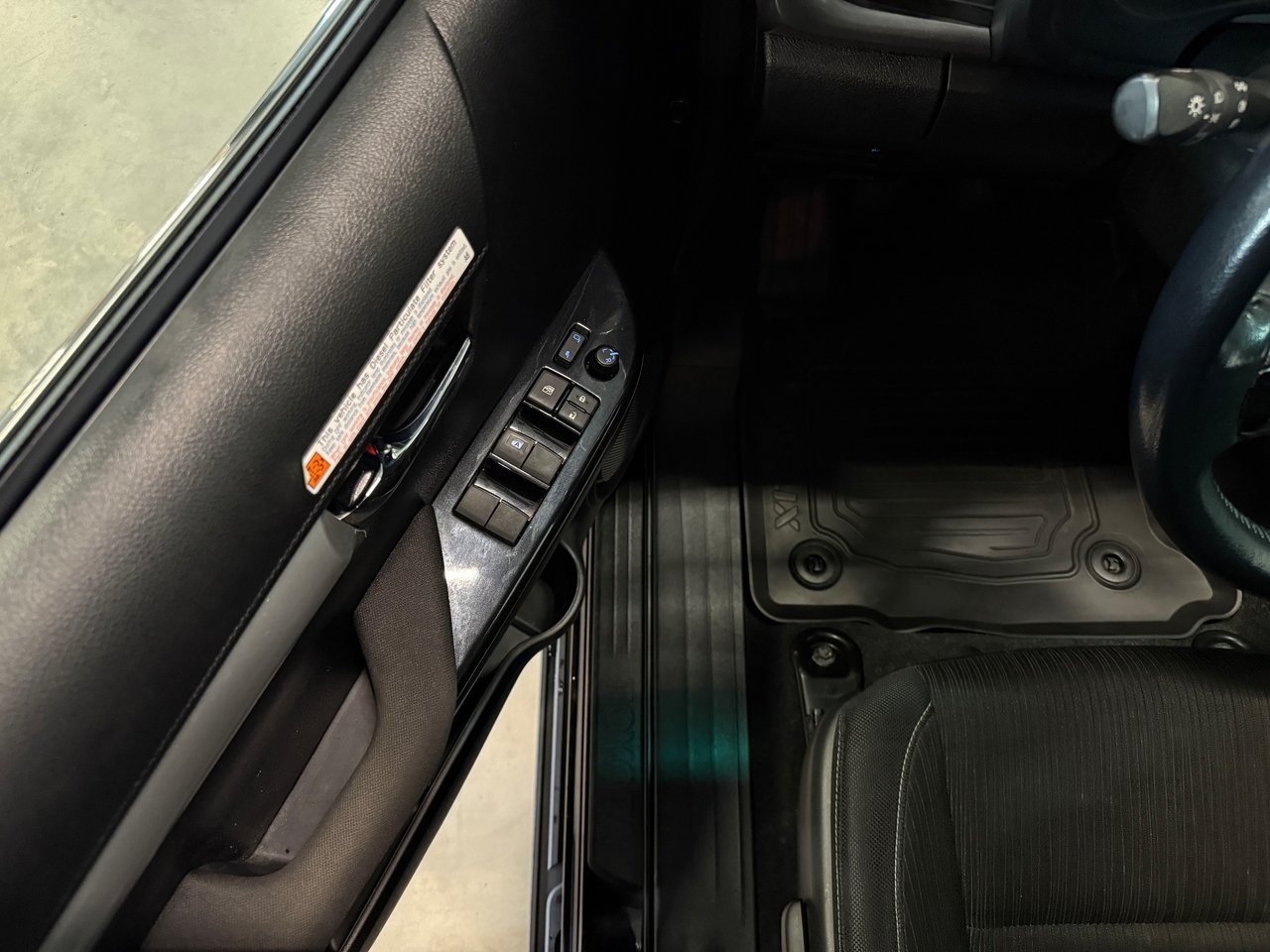 Toyota HiLux 2023, bild 7/10