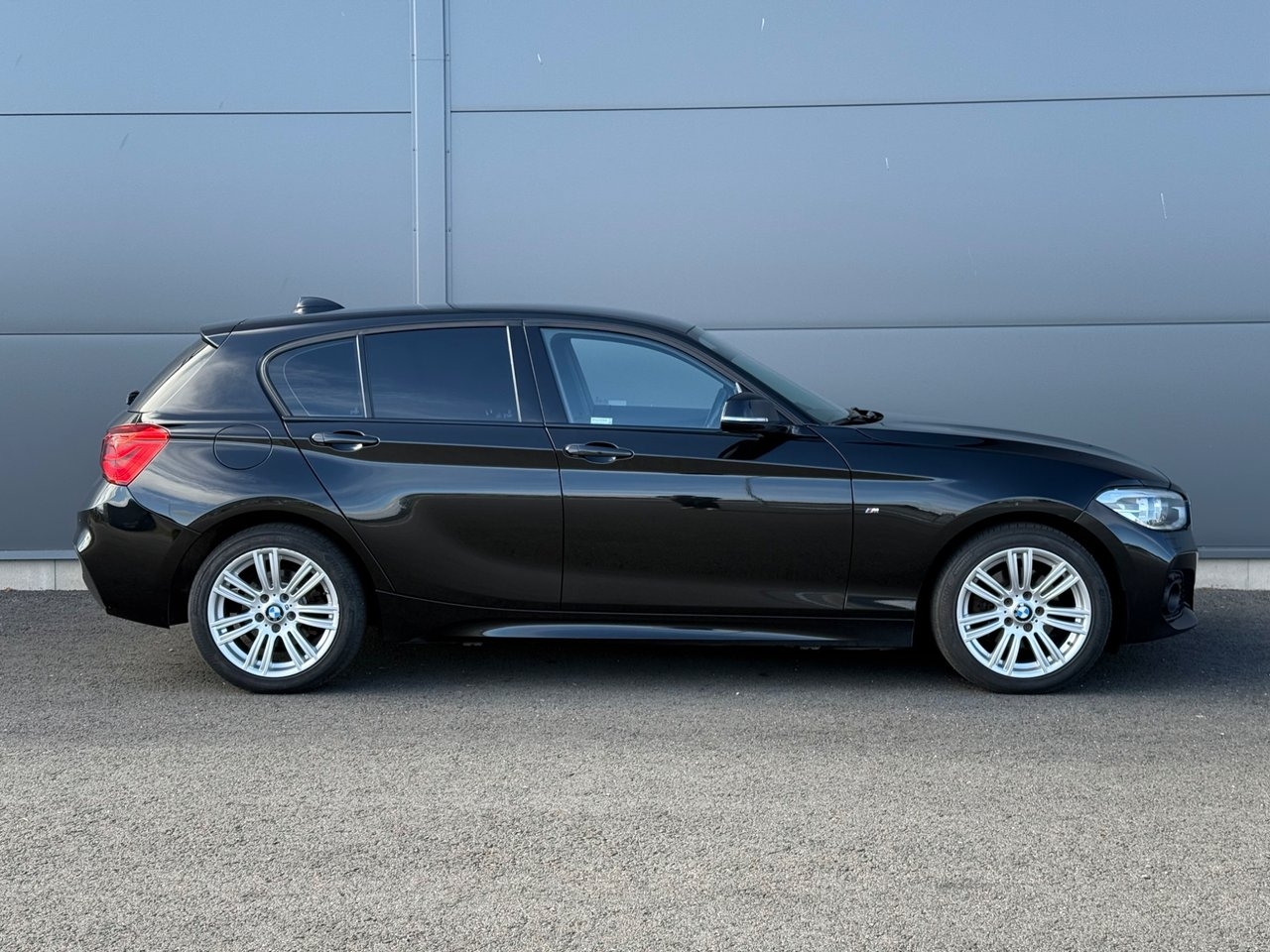 BMW 118 d xDrive 5-dörrars M Sport 2017, bild 3/10