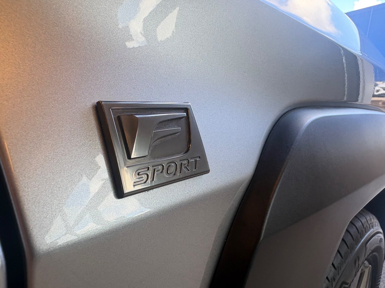 Lexus UX 250h CVT F Sport nyservad 2023, photo 4/10