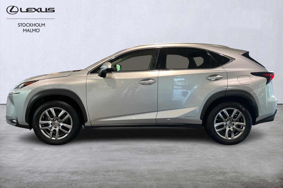 Lexus NX 300h Executive AWD 197hk 2017, bild 2/10