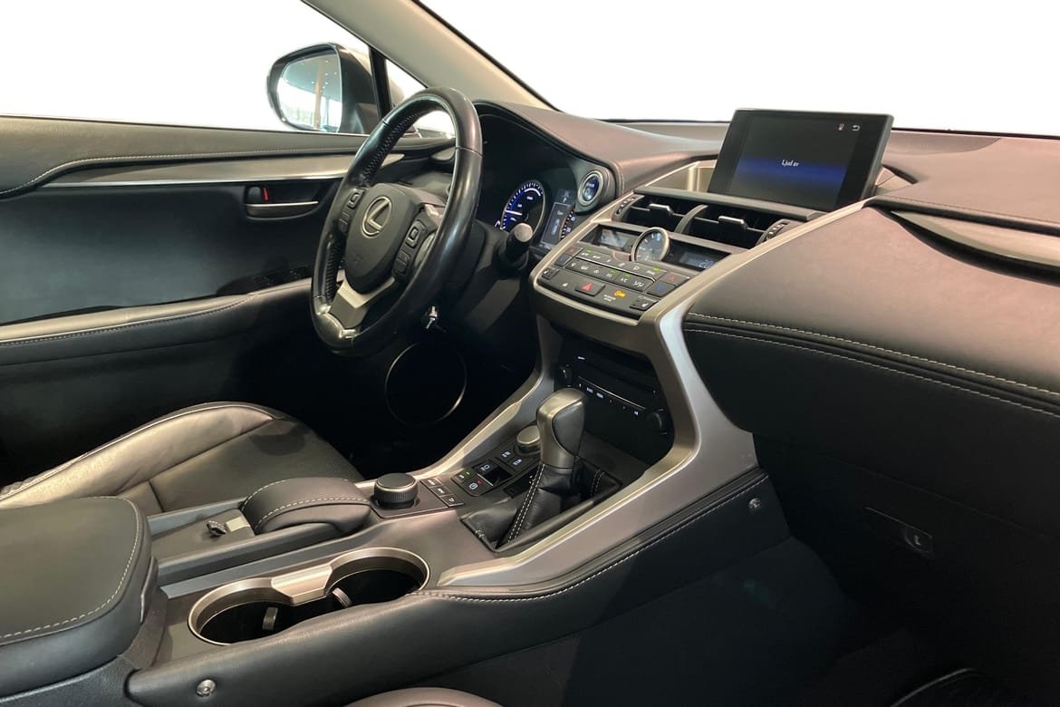 Lexus NX 300h Executive AWD 197hk 2017, bild 7/10