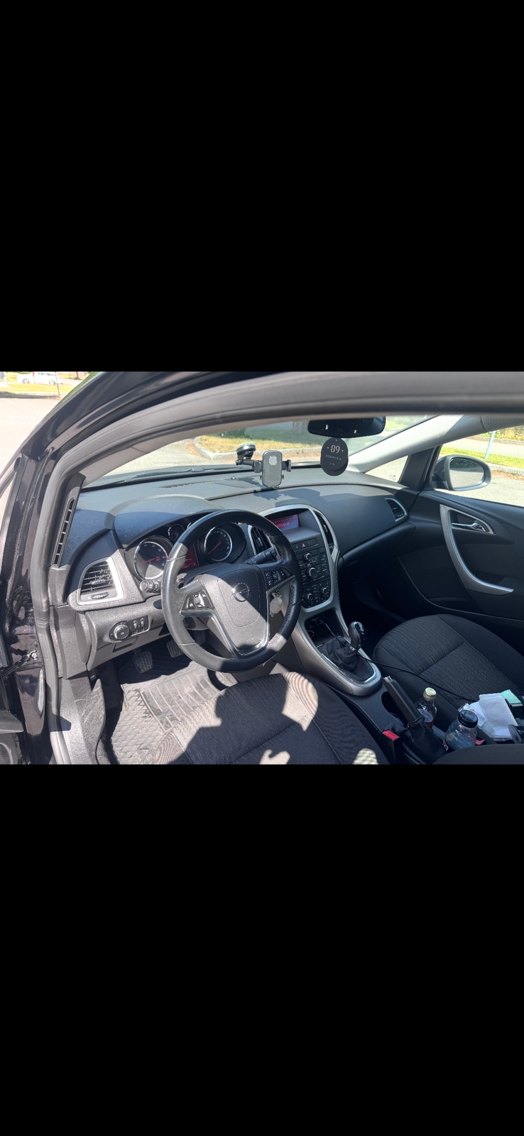 Opel Astra 1.6 Manuell 2010, bild 7/8