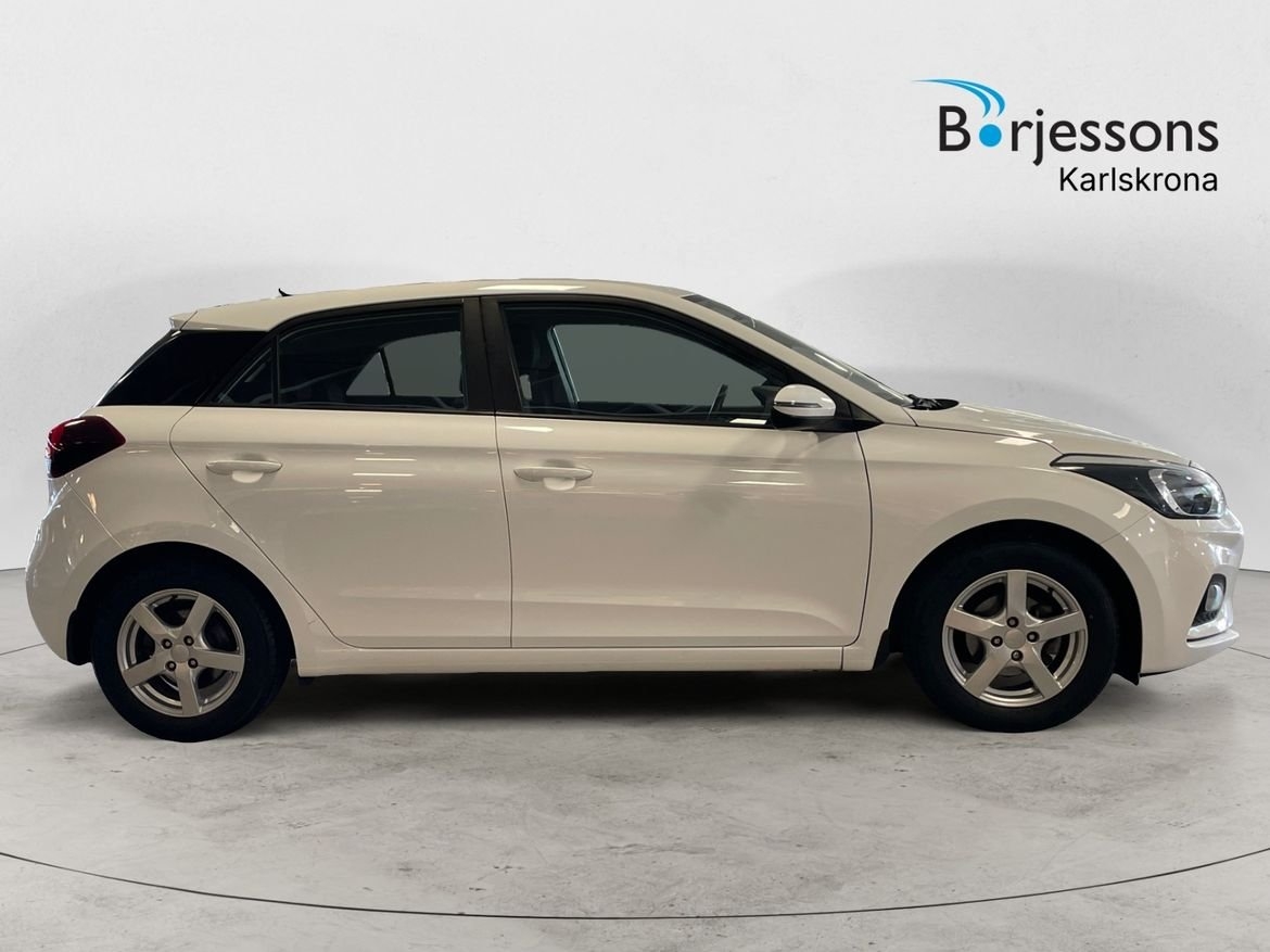 Hyundai i20 1.2 MANUELL, 84HK 2020, bild 2/11
