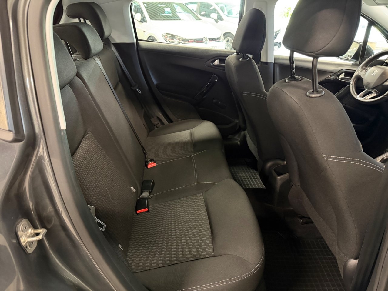 Peugeot 208 1.2 PureTech 82 Automat 2015, bild 6/10