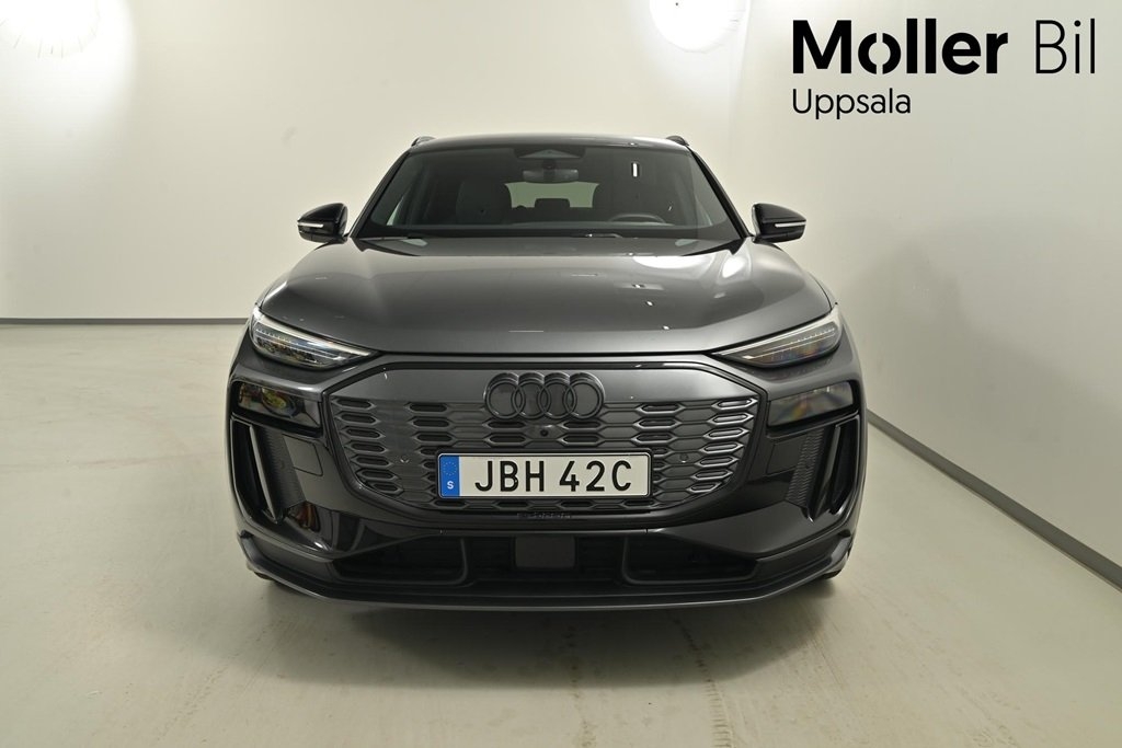 Audi Q6 e-tron 2025, photo 3/13