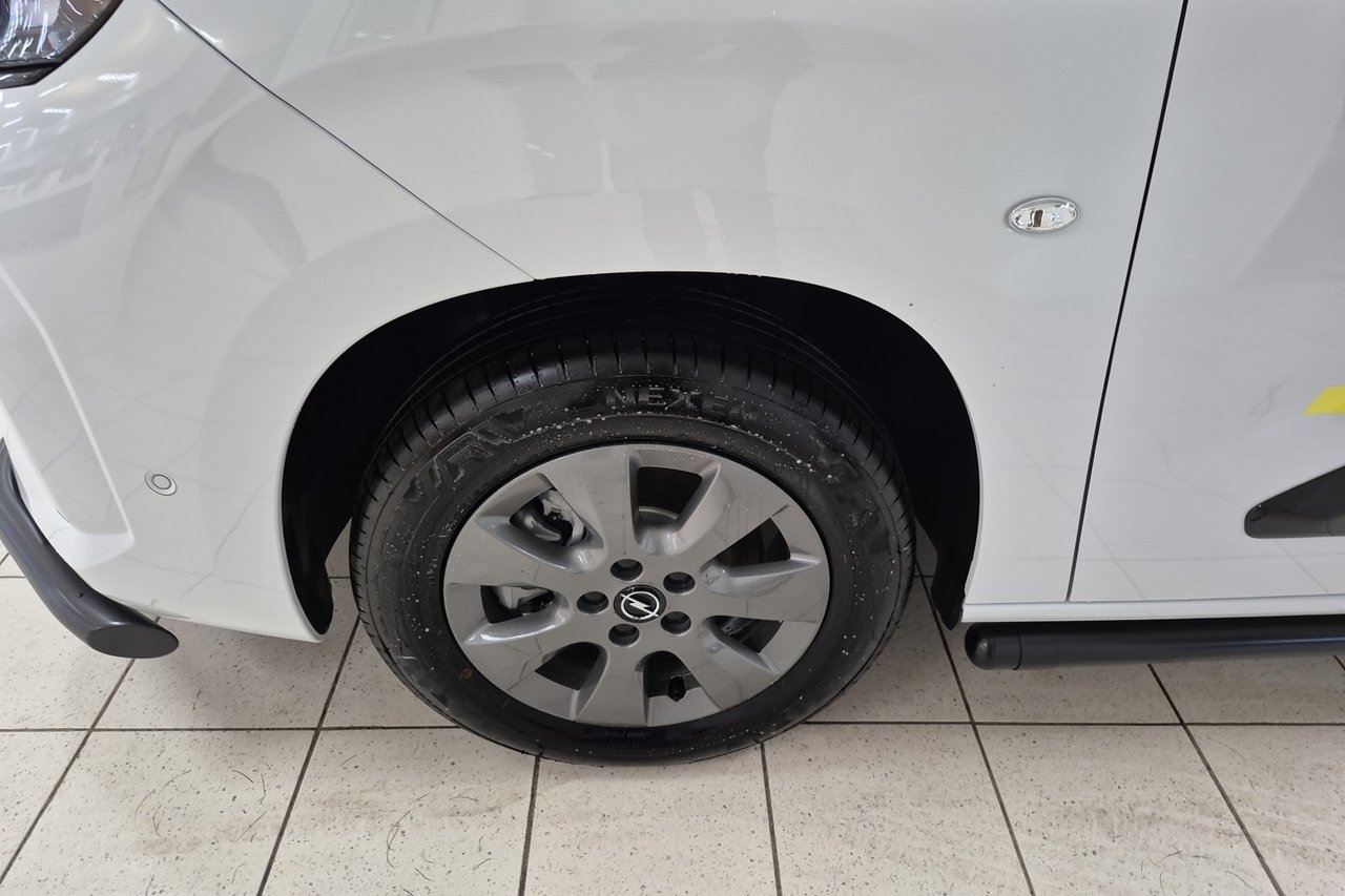 Opel Combo L2 1.5 Diesel 130 AT8 ELITE 2026, kuva 8/8