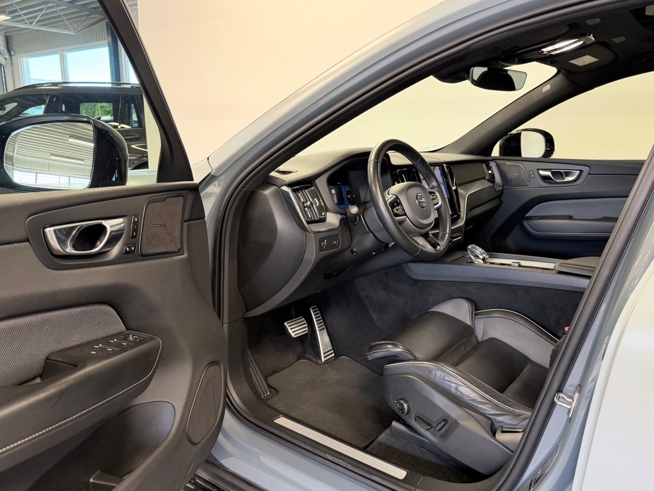 Volvo XC60 2022, kuva 5/10