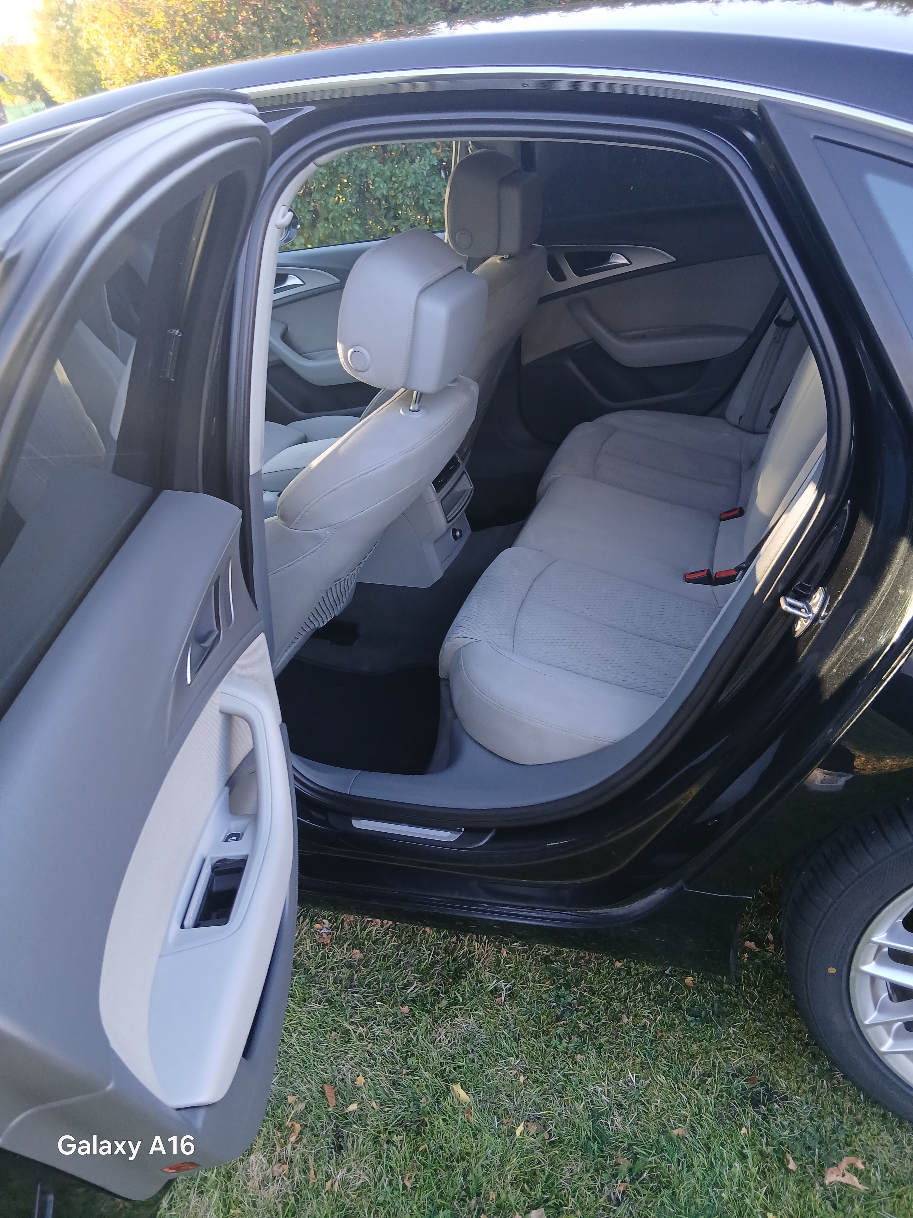 Audi A6 Sedan 2.8 FSI V6 Manuell 2012, kuva 5/9