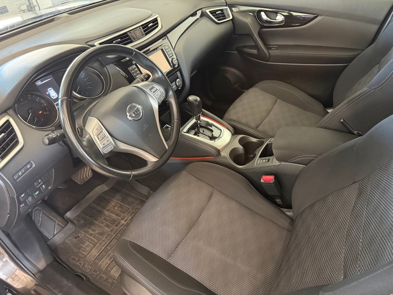 Nissan Qashqai 2016, bild 6/8