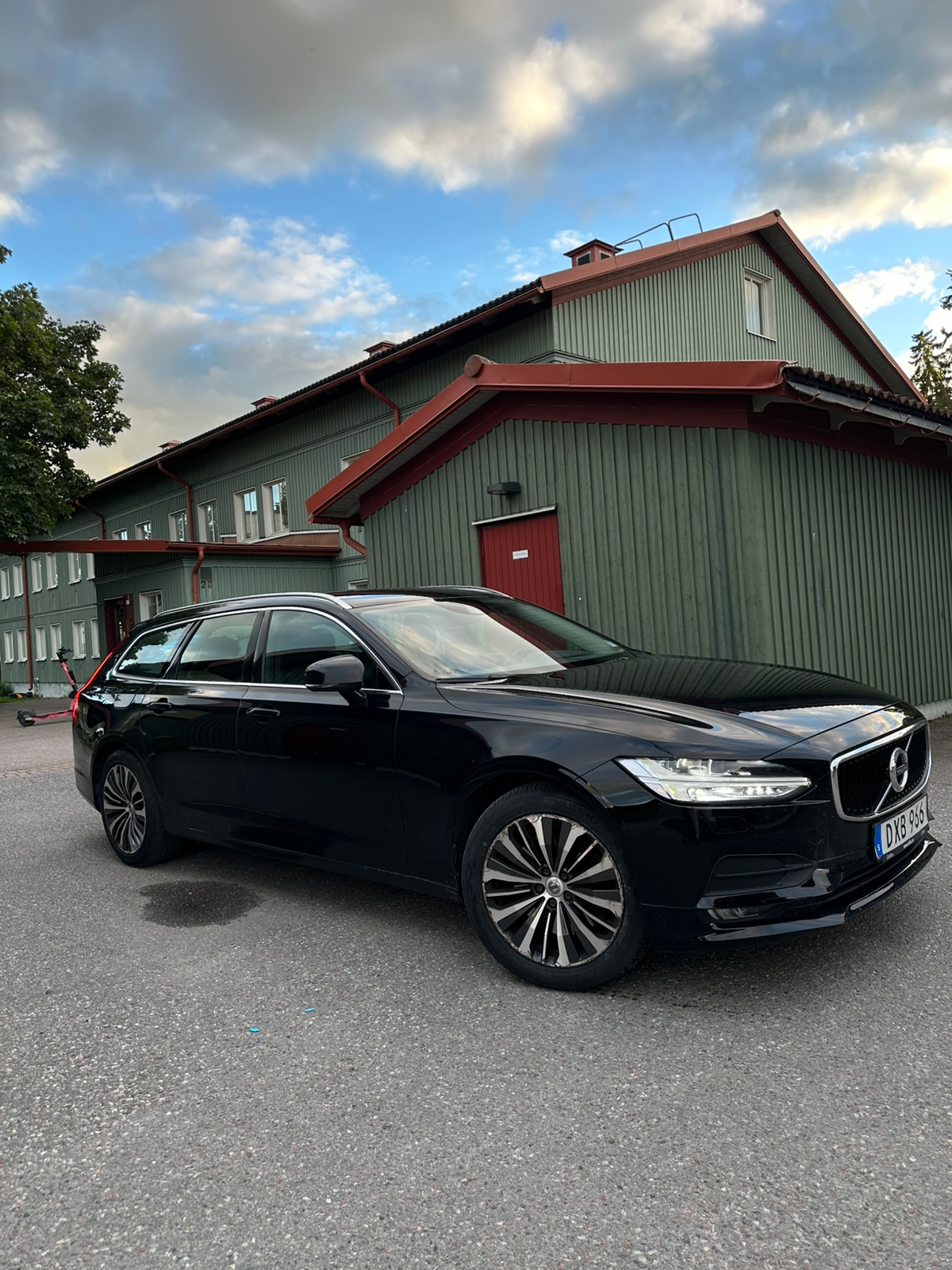Volvo V90 T5 Bi-Fuel Geartronic 2018, kuva 2/10