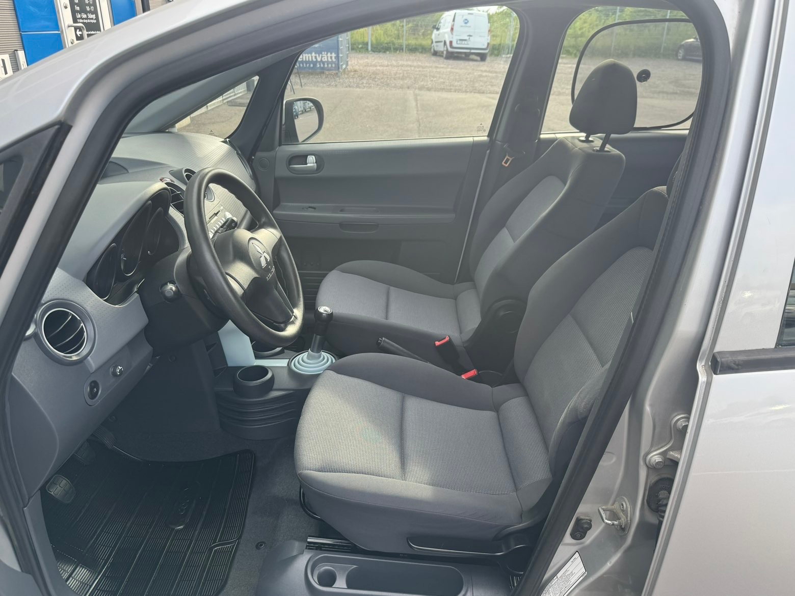 Mitsubishi Colt 1.5 2007, bild 7/10